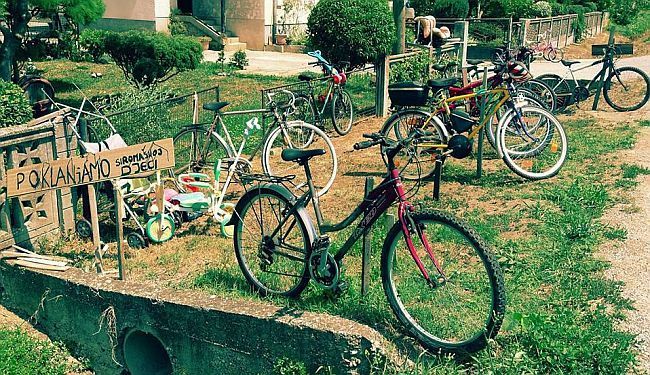 PLEMENITI MEĐU NAMA: Dobri čovjek iz Hrastja popravlja i poklanja bicikle siromašnoj djeci