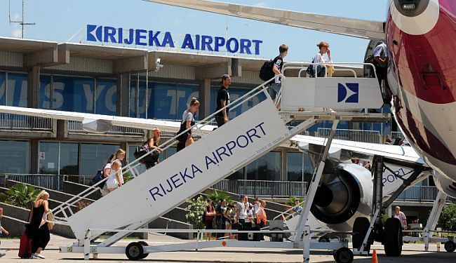 AERODROM IZ SNOVA: Radnici u strahu da će Zračna luka Rijeka izgubiti svjedodžbu, svestrani direktor uvjeren da neće
