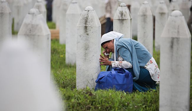 OTETO IZ TMINE: Negiranje genocida u Srebrenici pitanje je dobrog odgoja
