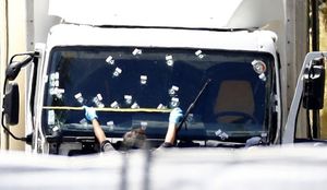 ISIS IMA I OCA I MAJKU: Kult smrti ne može se uništiti samo bombama i mecima