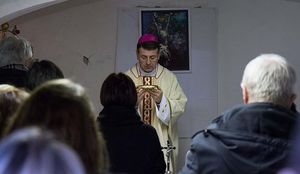GOSPODINE HVALA: Crkva na mala vrata ulazi na Medicinski fakultet?