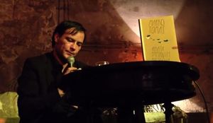 „TRUBADUR KOJI NE PJEVA“ NA TURNEJI: Marko Tomaš stiže u Zagreb, Rijeku, Novi Sad i Beograd