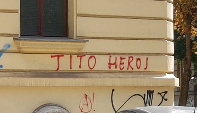 ODGOVOR NA NAPAD NA TITOV TRG: Natpisi "Tito heroj" osvanuli u centru Zagreba
