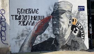 POPRAVLJEN MURAL RATKU MLADIĆU: Ratnom zločincu stavljena „krv“ na ruke