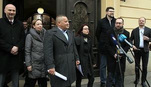 BATMAN I ROBIN: Manjkavi računovodstveni pothvat 