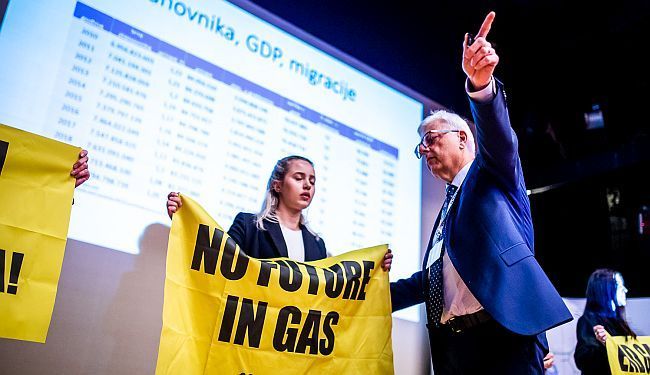 JADRANSKO SUNCE, A NE FOSILNI PLIN: Aktivistice prekinule plinski simpozij u Opatiji