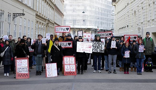 REPORTAŽA - PROTEST „15 MINUTA“ I U BEČU: „Ovaj će put biti drugačije“