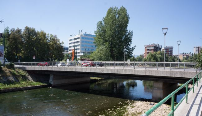 U VIHORU MRŽNJE: Za Boška i Admiru Sarajevo suza više nema