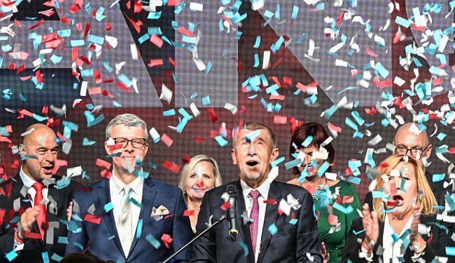 KUDA PLOVI OVAJ BROD: Trijumfalni povratak oligarha