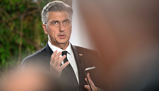 AP I SJENE FAŠIZMA: Anatomija jednog zaborava