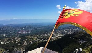 Razgrnuli ste mrak