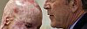 FOTO: Bush suosjećao s ljudima kojima je uništio živote