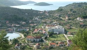 HRVOJE NA LJETNIM GUMAMA: Kad HZZO skrbi o tebi, svi te mogu j***t kako hoće