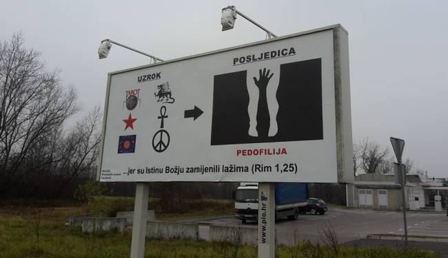 U BIBLIJI SVE PIŠE: Zagrebački svećenik platio jumbo plakat koji za pedofiliju optužuje mir, komunizam i horoskop