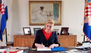 KOLINDA JE IPAK PREKRŠILA OVLASTI:  Zasjedanje i sjednica nisu ista stvar