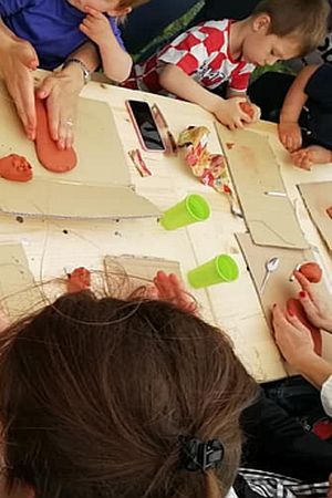 PRIMJER OTVORENIJEG I BOLJEG DRUŠTVA: Ne sudi knjigu po koricama