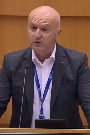 PROČITAJTE POVIJESNI GOVOR PREDRAGA MATIĆA: „Sada biramo hoćemo li živjeti u 21. ili 17. stoljeću“
