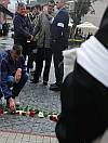 TU SMO JER NAS SE TIČE: Na zabranjenom skupu 21 godinu kasnije svi su oko ruke nosili bijele trake