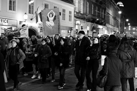 NOĆNI MARŠ 2024.: Osmi mart na zagrebačkim ulicama