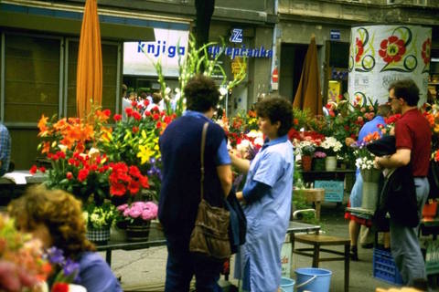 Na Cvjetnom je u 80-ih godina bilo puno više cvijeća i samo jedna terasa koja je pripadala odavno zatvorenom kinu Zagreb