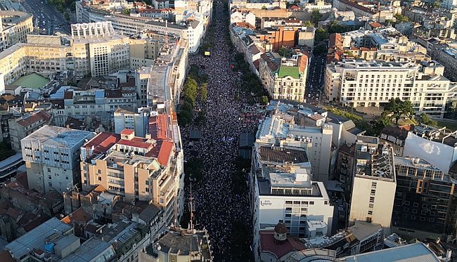 Protesti litij